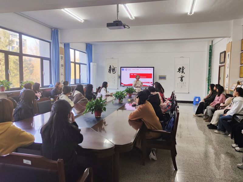 市二院妇产科护士长王丽君讲座.jpg 市二院妇产科护士长王丽君讲座.jpg