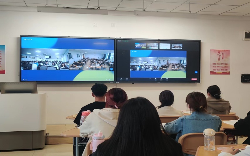 “慕课西行”同步课堂现场 (2)_副本.jpg “慕课西行”同步课堂现场 (2)_副本.jpg